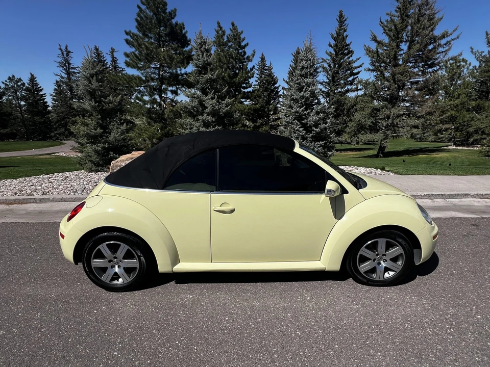 2006 Volkswagen New Beetle - Image 10 of 31