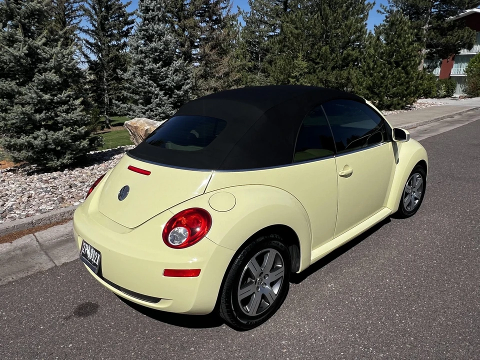 2006 Volkswagen New Beetle - Image 8 of 31