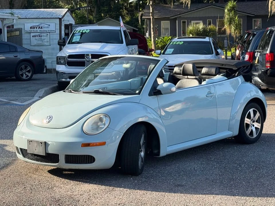 2006 Volkswagen New Beetle - Image 2 of 20