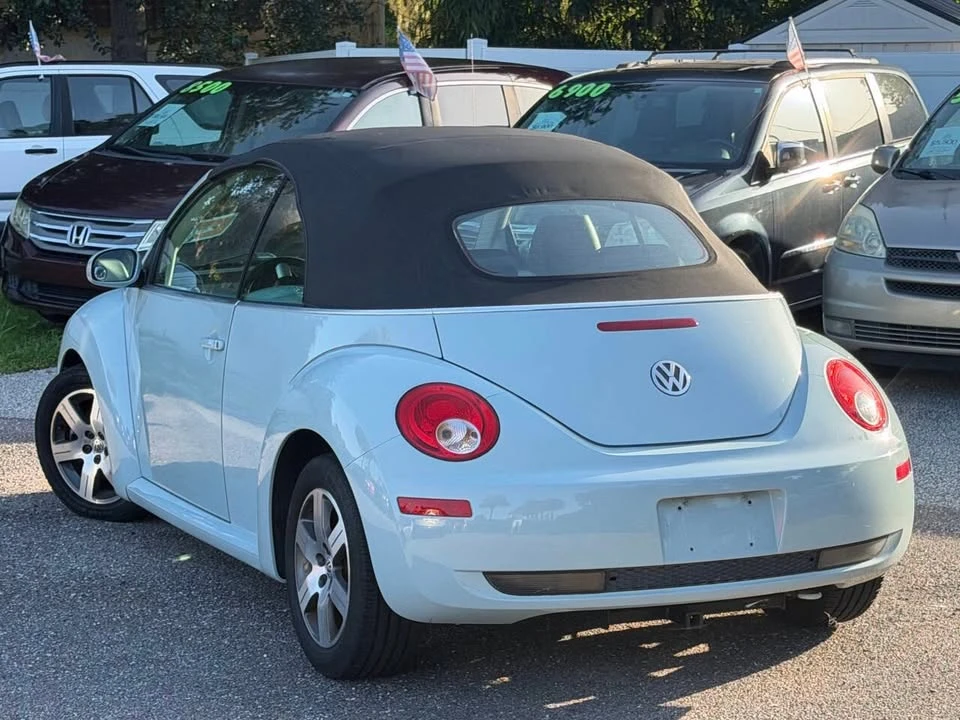 2006 Volkswagen New Beetle - Image 10 of 20