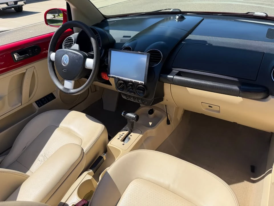 2006 Volkswagen New Beetle - Image 8 of 19