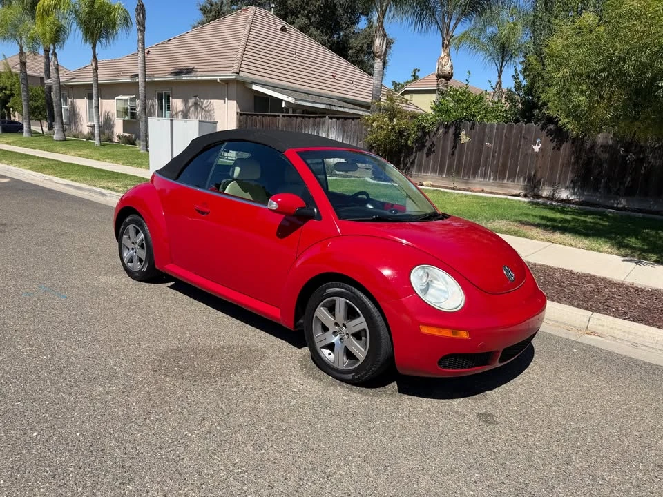2006 Volkswagen New Beetle - Image 16 of 19