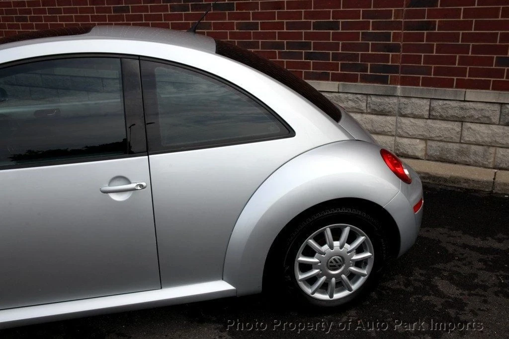 2006 Volkswagen New Beetle - Image 6 of 12