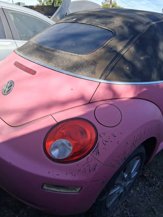 2006 Volkswagen New Beetle - Image 4 of 7