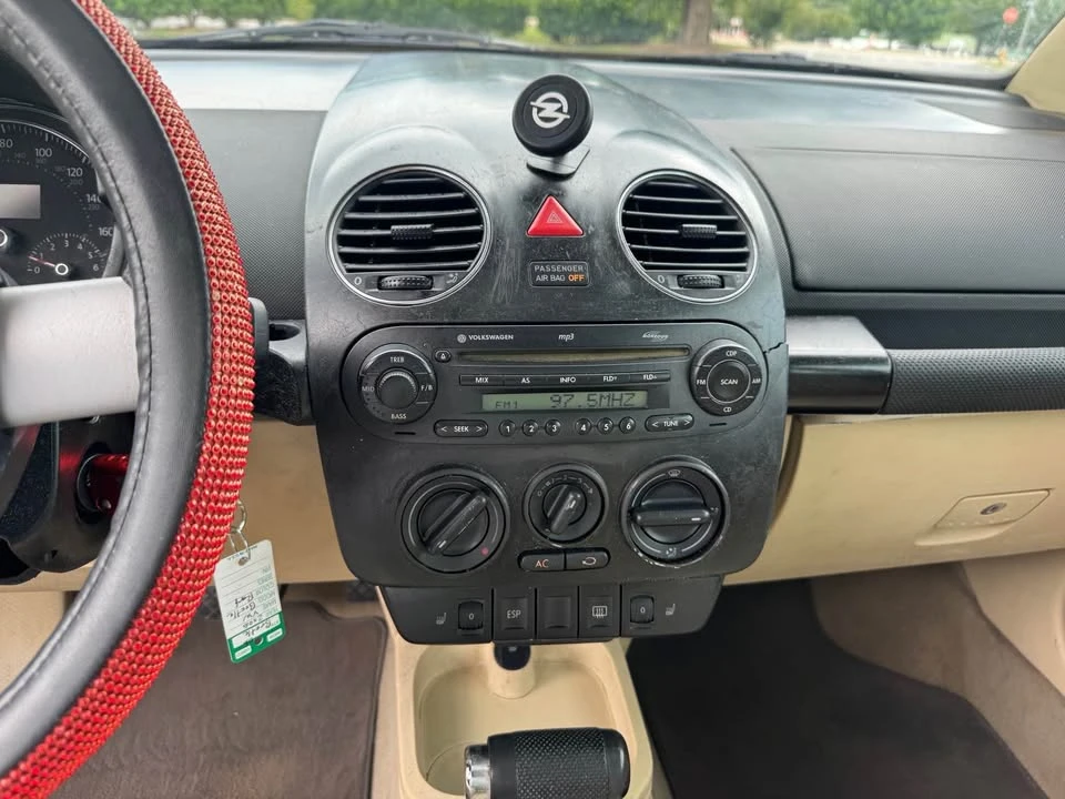 2006 Volkswagen New Beetle - Image 15 of 15