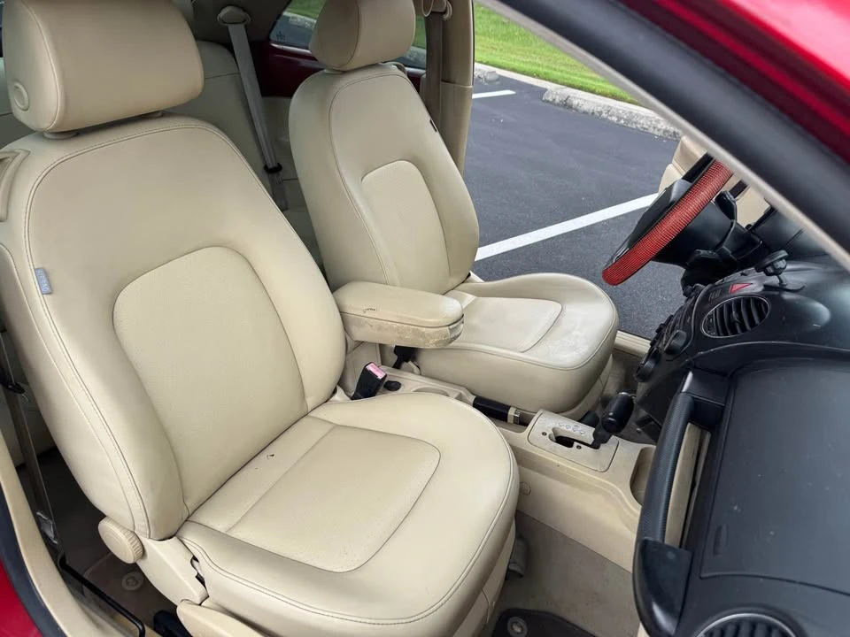 2006 Volkswagen New Beetle - Image 12 of 15