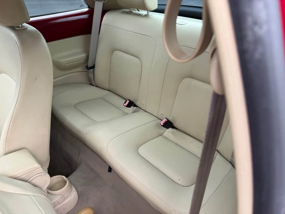 2006 Volkswagen New Beetle - Image 11 of 15