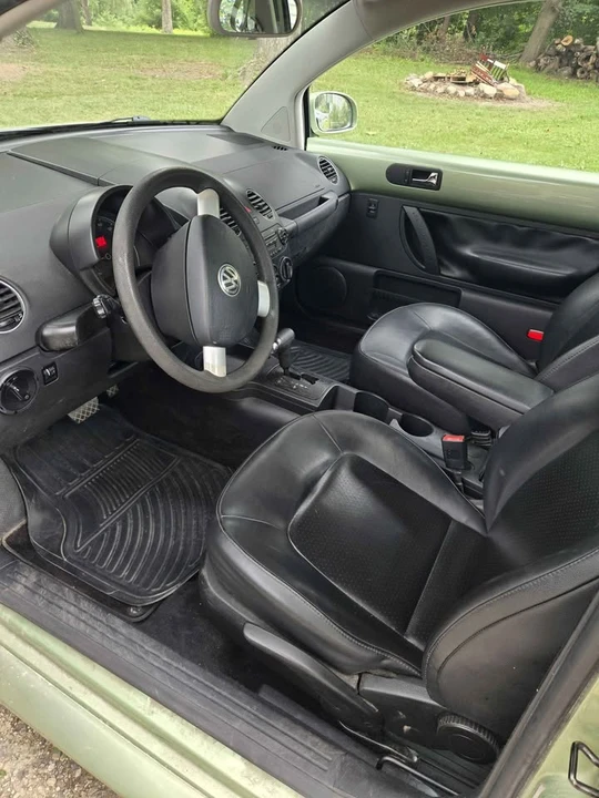 2006 Volkswagen New Beetle - Image 6 of 13