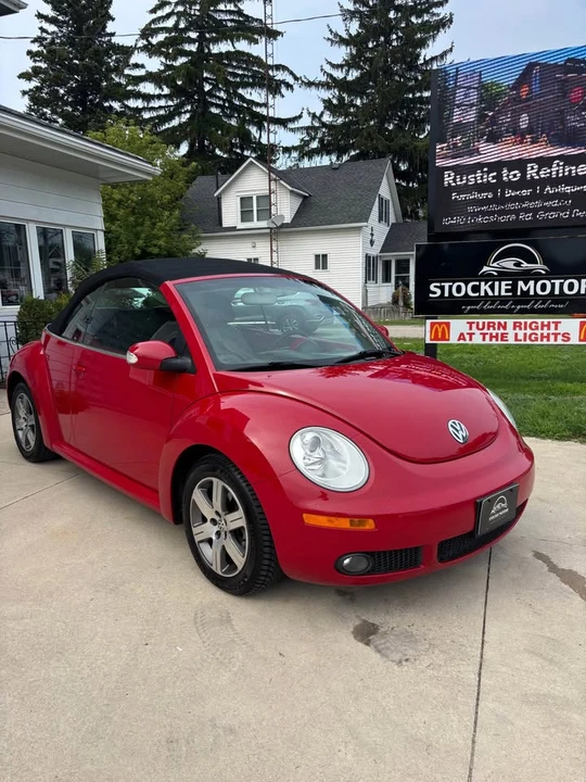 2006 Volkswagen New Beetle - Image 11 of 12
