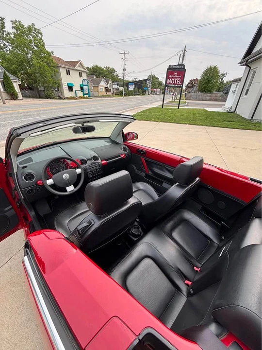 2006 Volkswagen New Beetle - Image 6 of 12