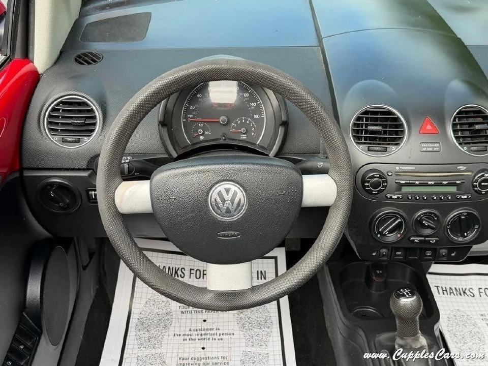 2006 Volkswagen New Beetle - Image 17 of 20