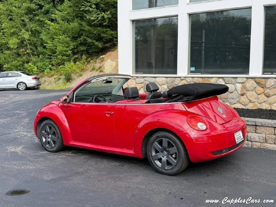 2006 Volkswagen New Beetle - Image 2 of 20
