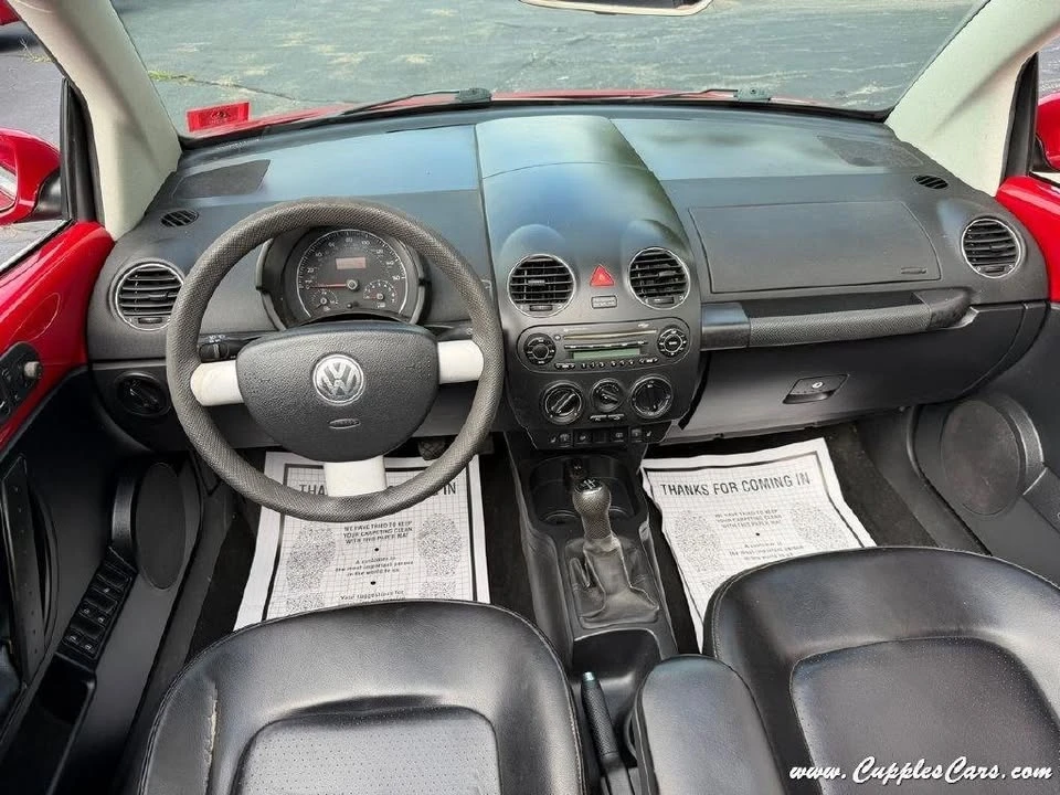 2006 Volkswagen New Beetle - Image 13 of 20