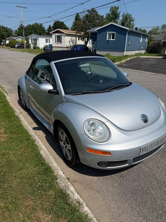 2006 Volkswagen New Beetle - Image 3 of 5