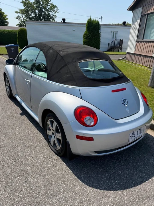 2006 Volkswagen New Beetle - Image 2 of 5