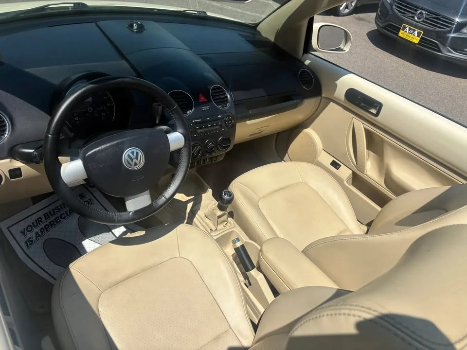 2006 Volkswagen New Beetle - Image 11 of 20
