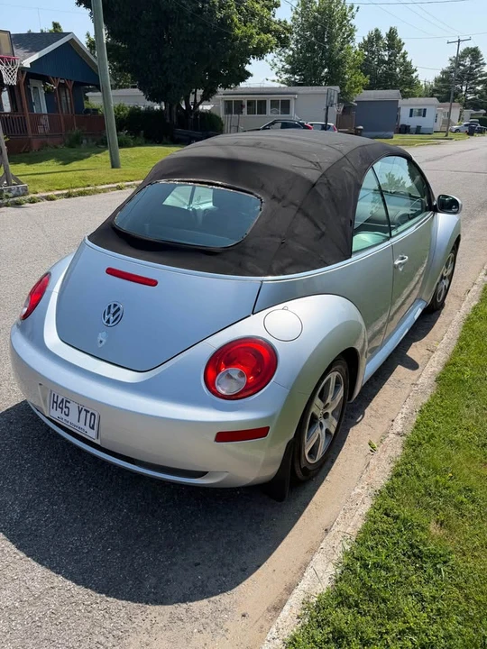 2006 Volkswagen New Beetle - Image 5 of 5