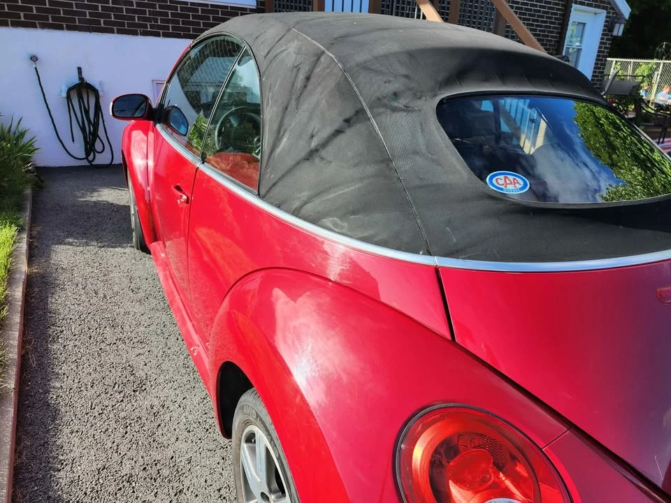 2006 Volkswagen New Beetle - Image 6 of 11