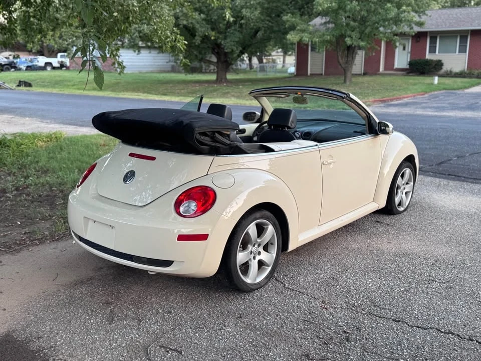 2006 Volkswagen New Beetle - Image 3 of 8