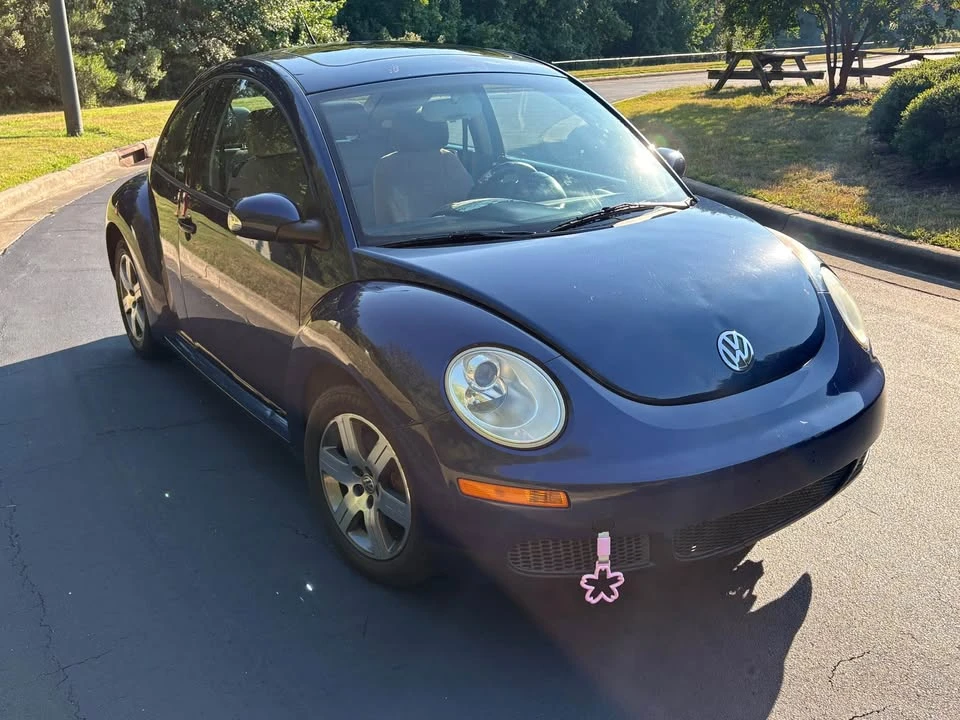 2006 Volkswagen New Beetle - Image 5 of 15