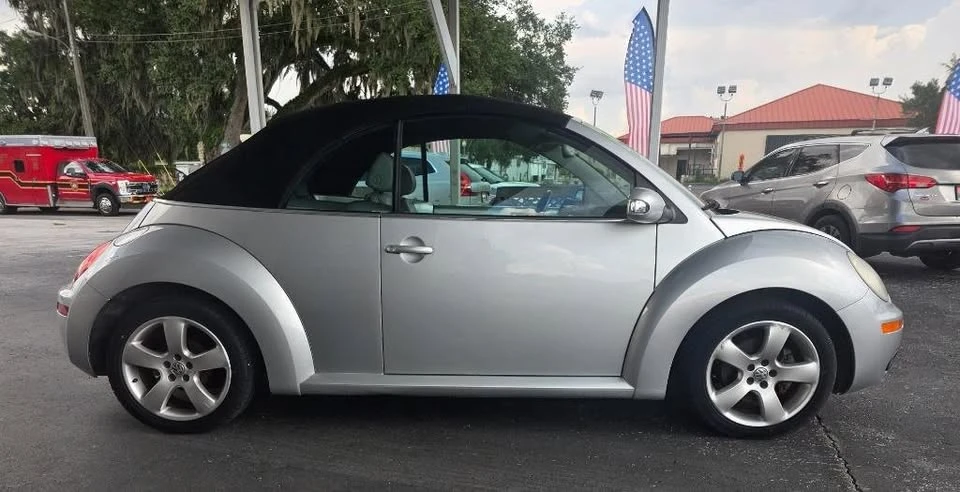 2006 Volkswagen New Beetle - Image 16 of 19