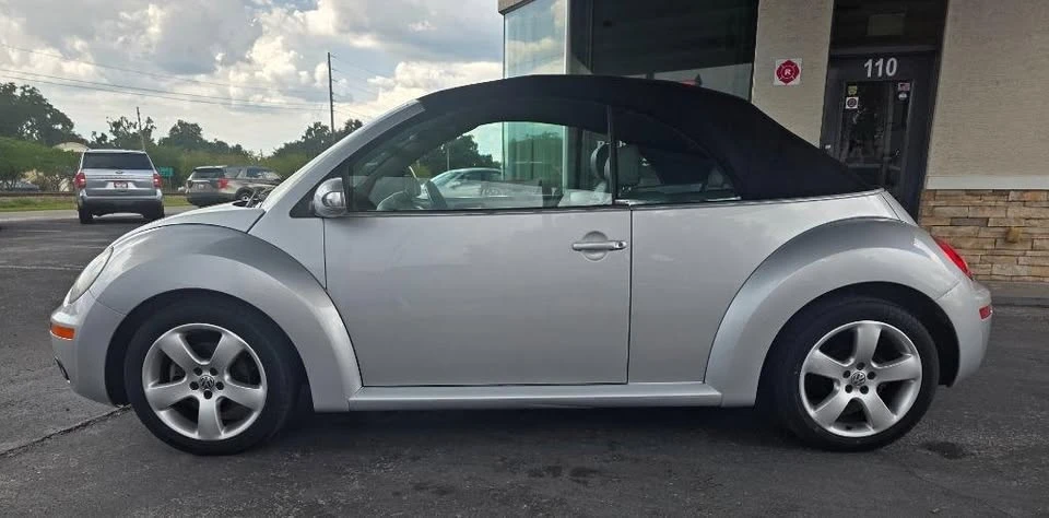 2006 Volkswagen New Beetle - Image 12 of 19