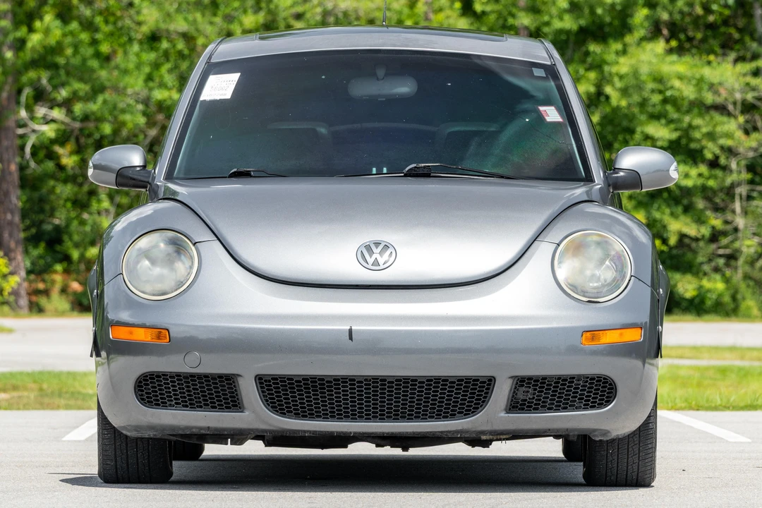 2006 Volkswagen New Beetle - Image 2 of 31
