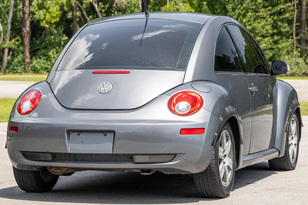 2006 Volkswagen New Beetle - Image 11 of 31