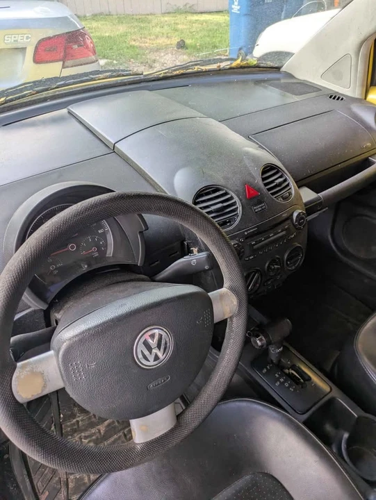 2006 Volkswagen New Beetle - Image 4 of 7