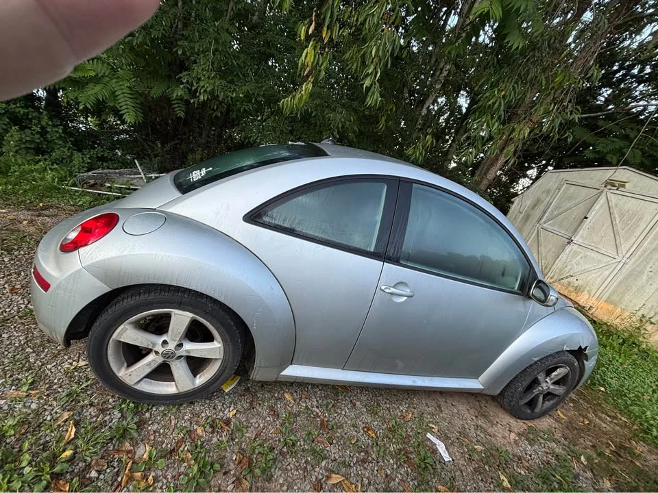 2006 Volkswagen New Beetle - Image 2 of 6