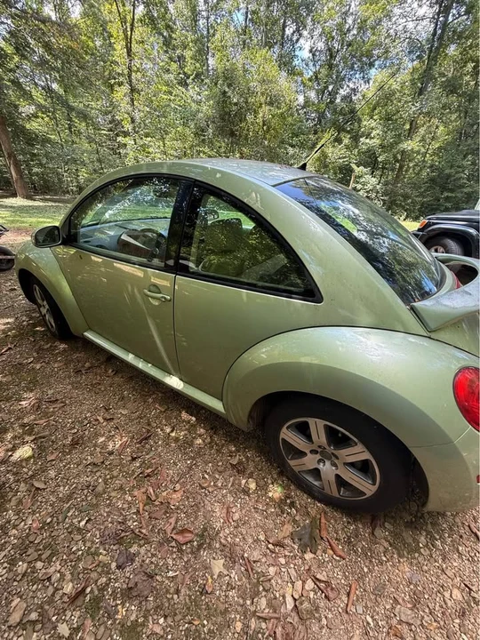 2006 Volkswagen New Beetle - Image 5 of 5