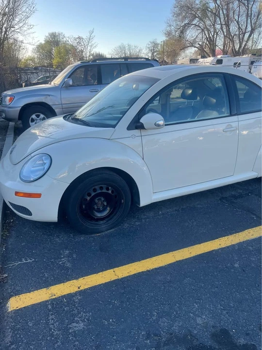 2006 Volkswagen New Beetle - Image 2 of 3