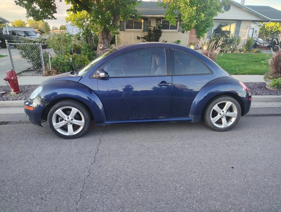 2006 Volkswagen New Beetle - Image 2 of 3