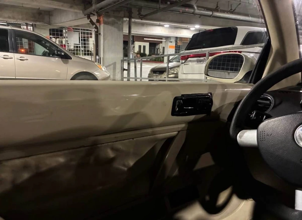 2006 Volkswagen New Beetle - Image 11 of 14