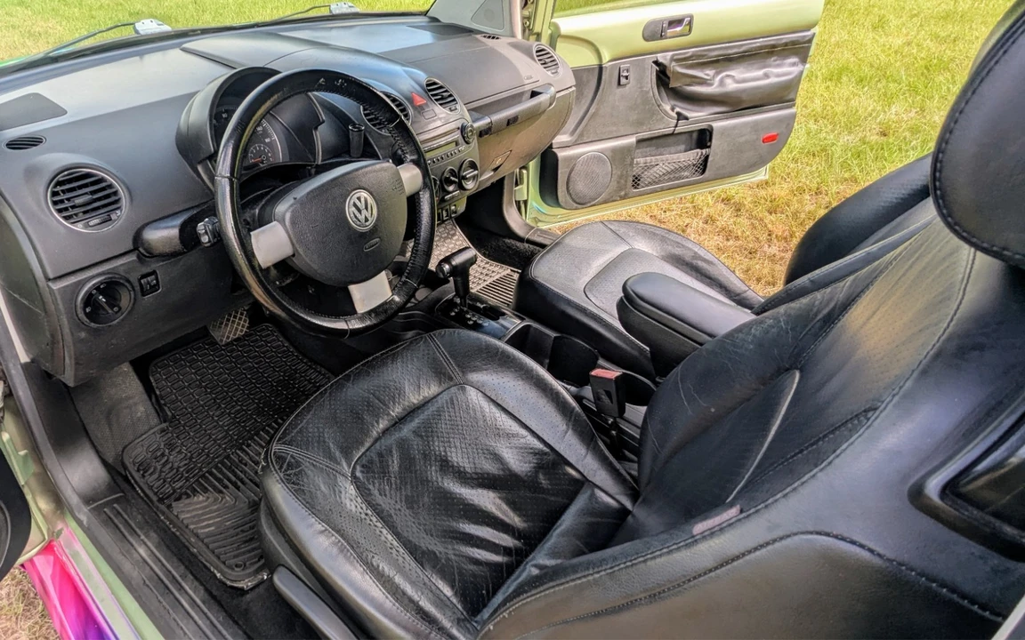 2006 Volkswagen New Beetle - Image 11 of 18