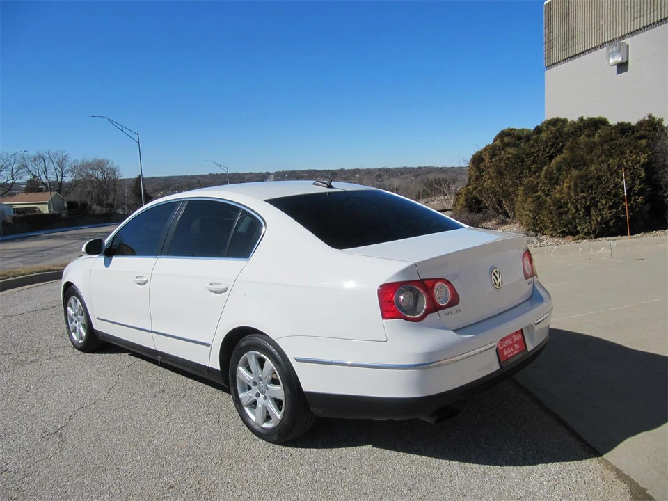 2006 Volkswagen Passat - Image 4 of 25
