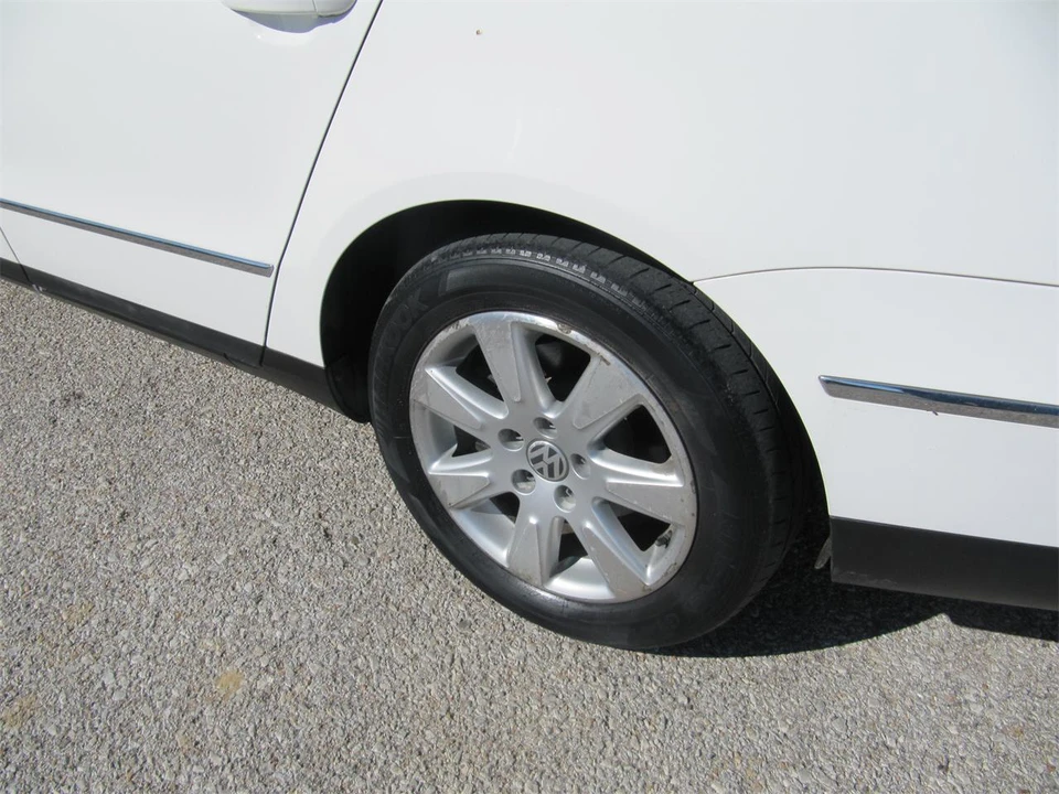 2006 Volkswagen Passat - Image 5 of 25