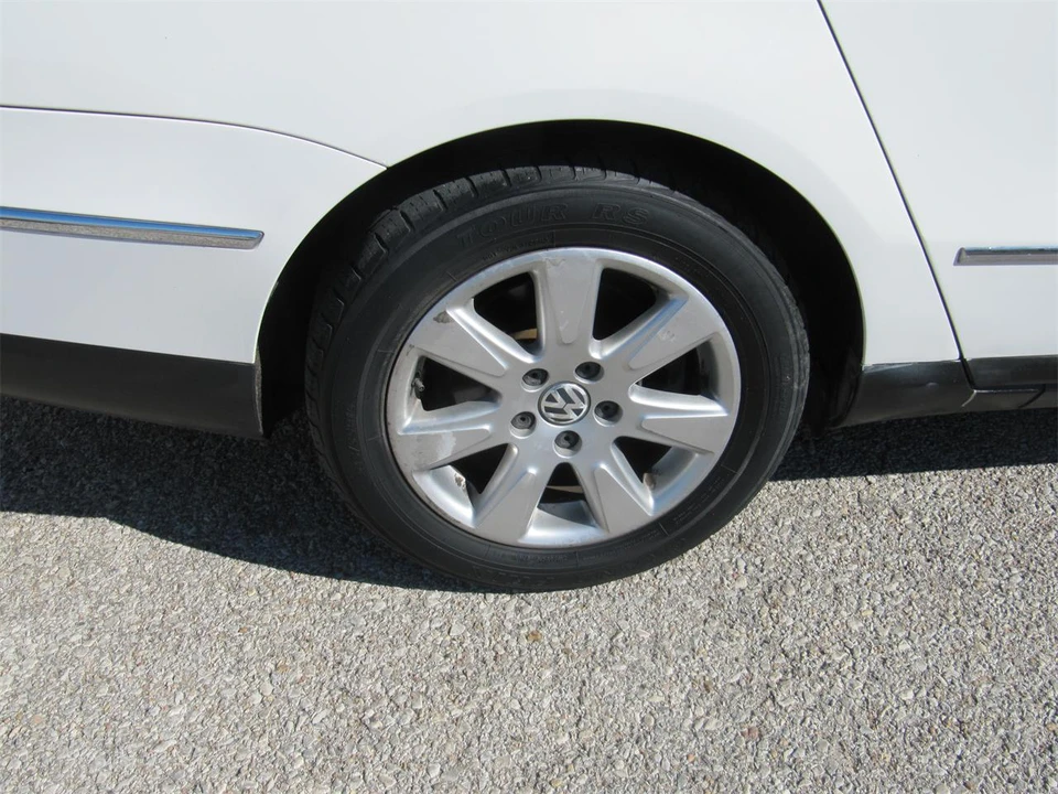 2006 Volkswagen Passat - Image 12 of 25