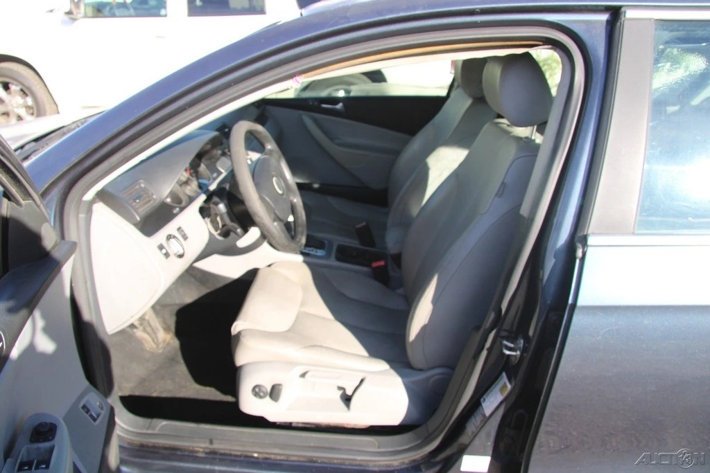 2006 Volkswagen Passat - Image 12 of 21