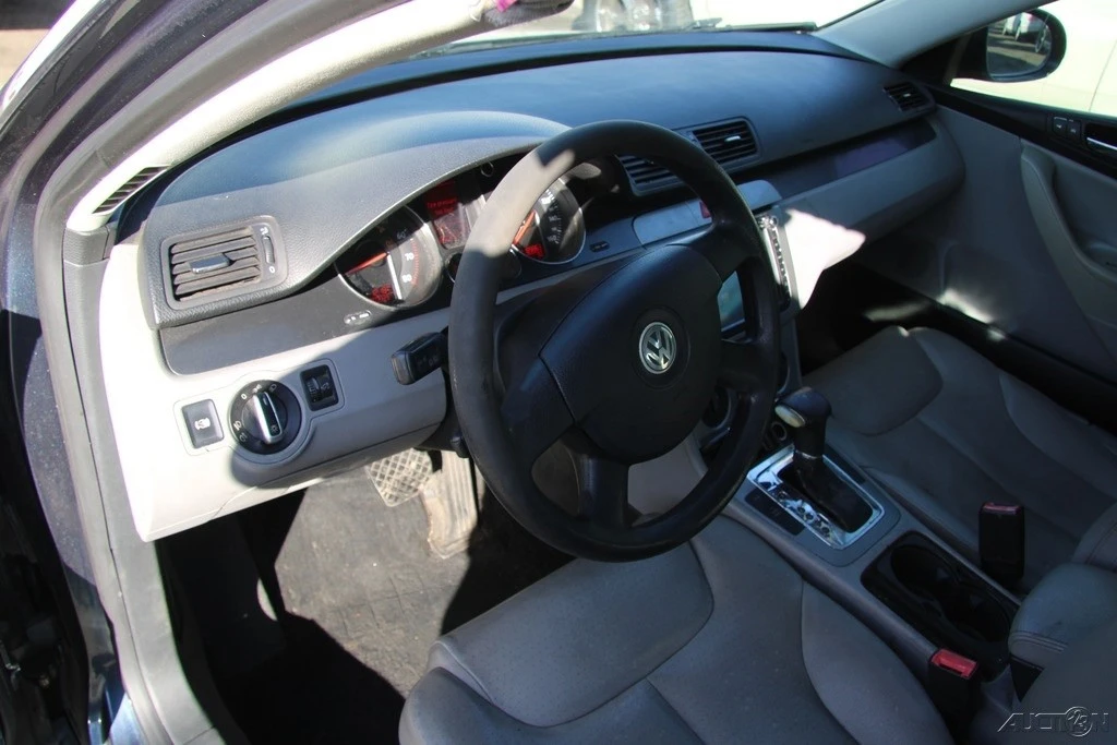 2006 Volkswagen Passat - Image 13 of 21