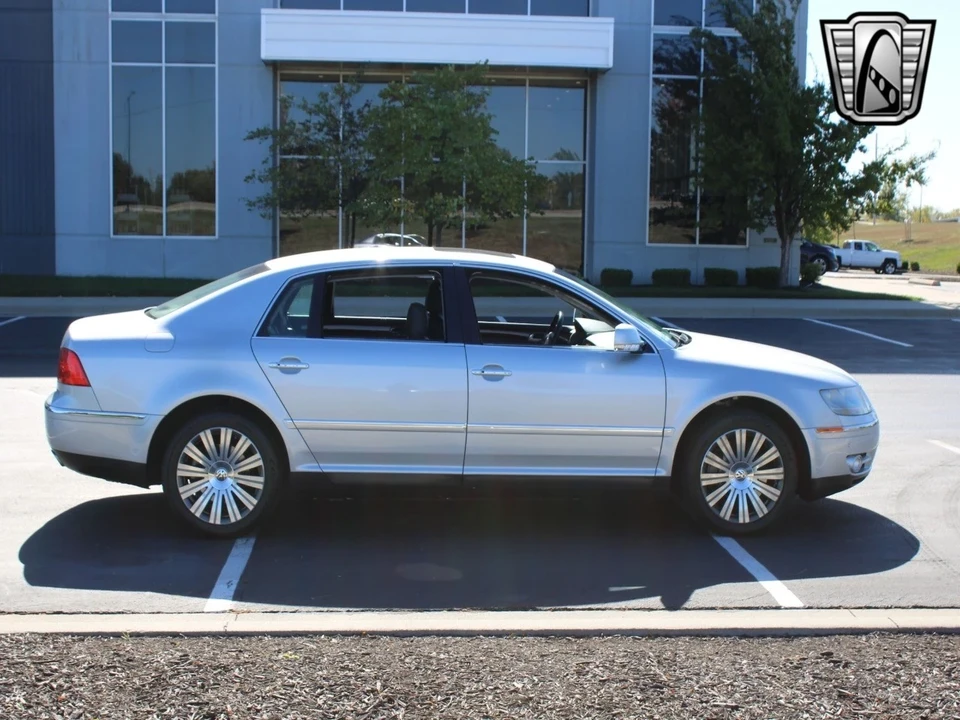 2006 Volkswagen Phaeton - Image 8 of 12