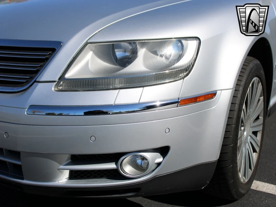 2006 Volkswagen Phaeton - Image 11 of 12