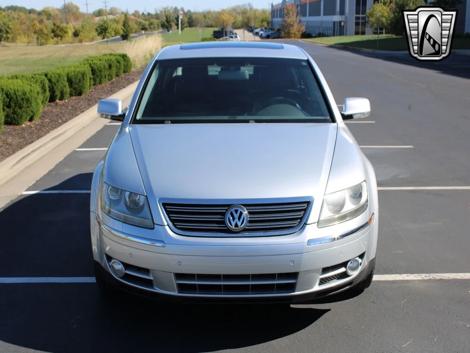 2006 Volkswagen Phaeton - Image 10 of 12