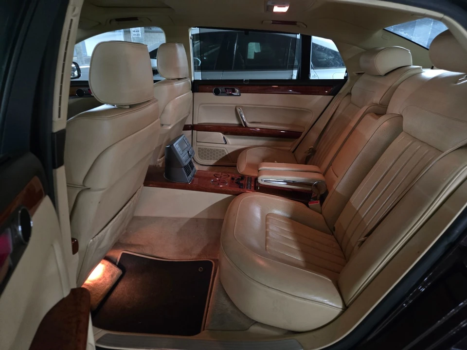 2006 Volkswagen Phaeton - Image 12 of 21