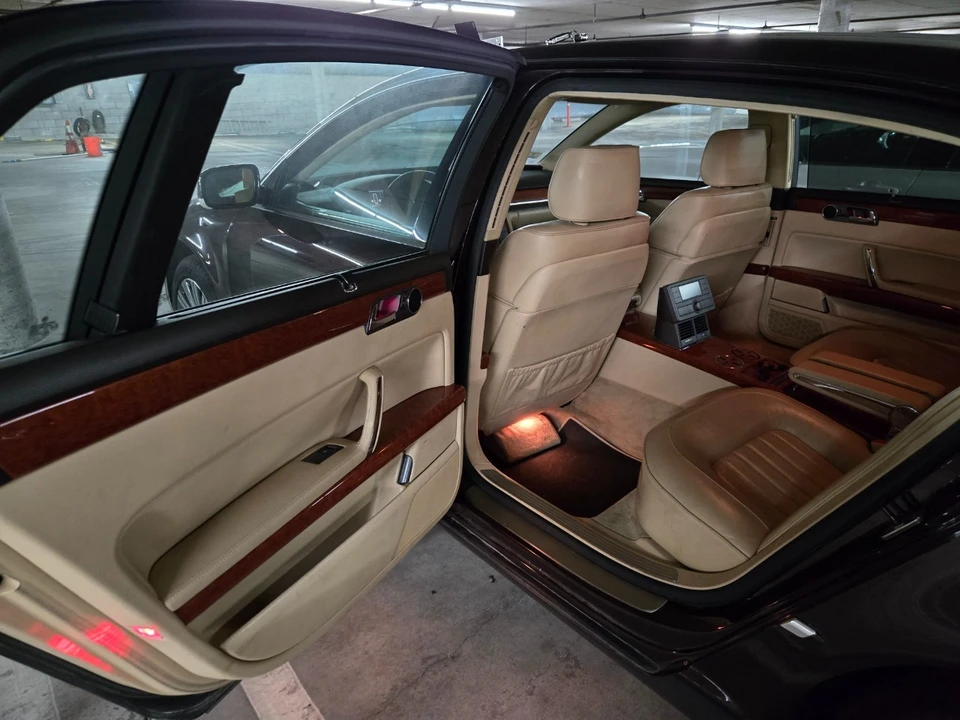 2006 Volkswagen Phaeton - Image 10 of 21