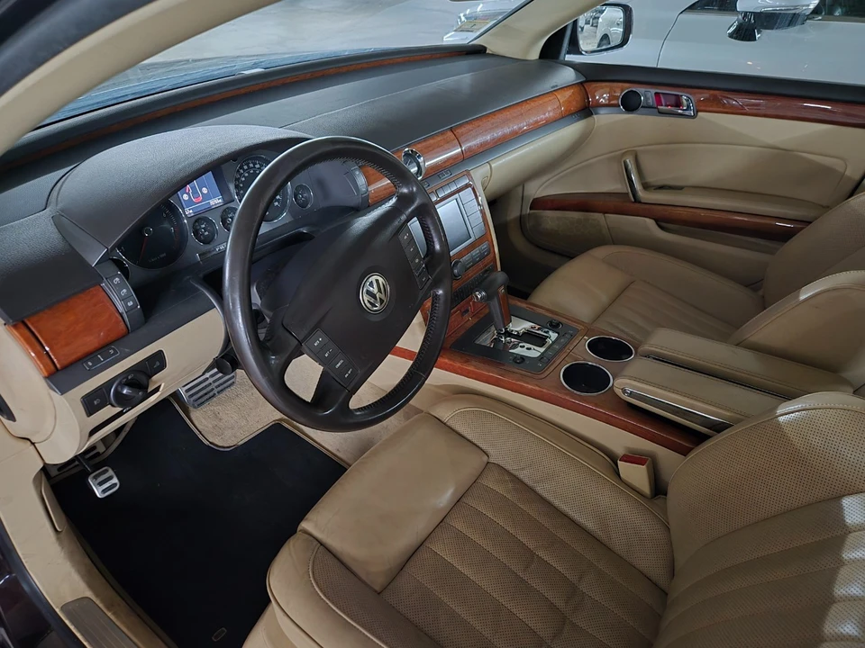 2006 Volkswagen Phaeton - Image 8 of 21