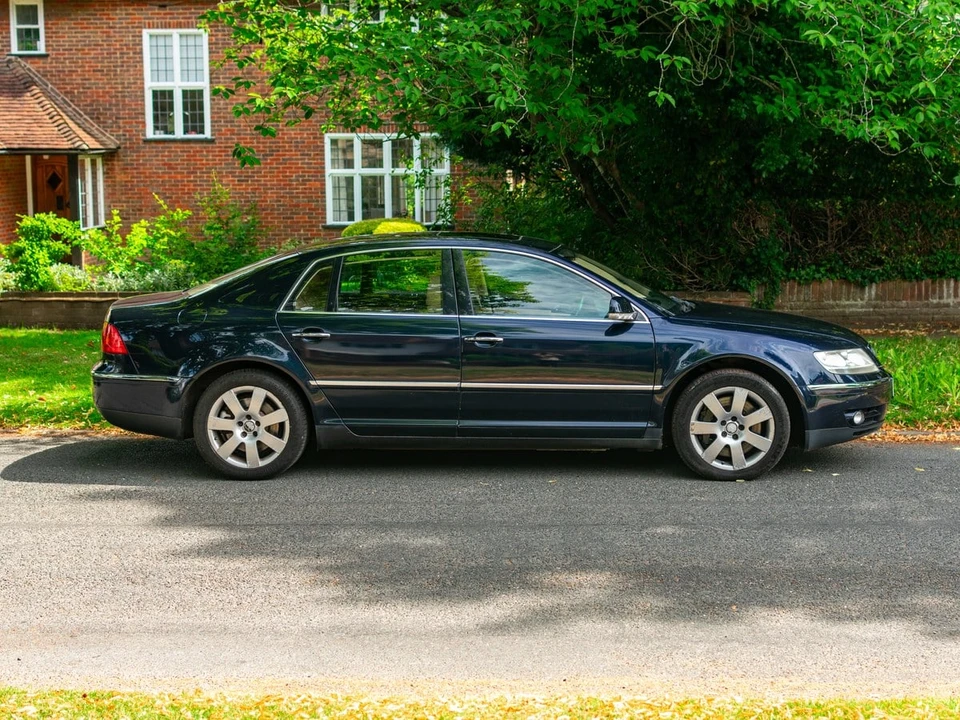 2006 Volkswagen Phaeton - Image 9 of 30