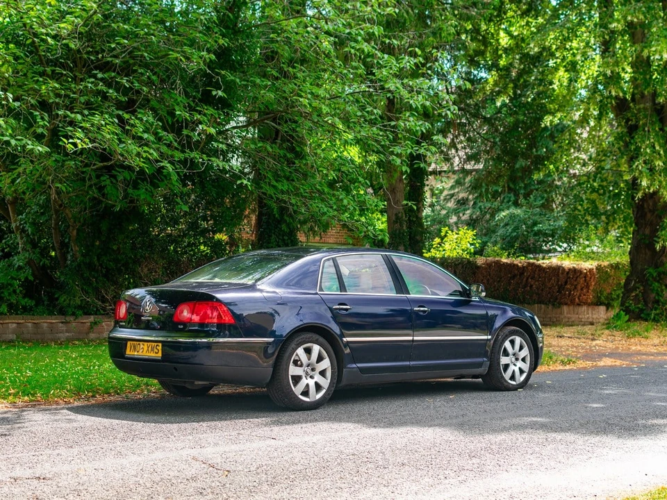 2006 Volkswagen Phaeton - Image 10 of 30