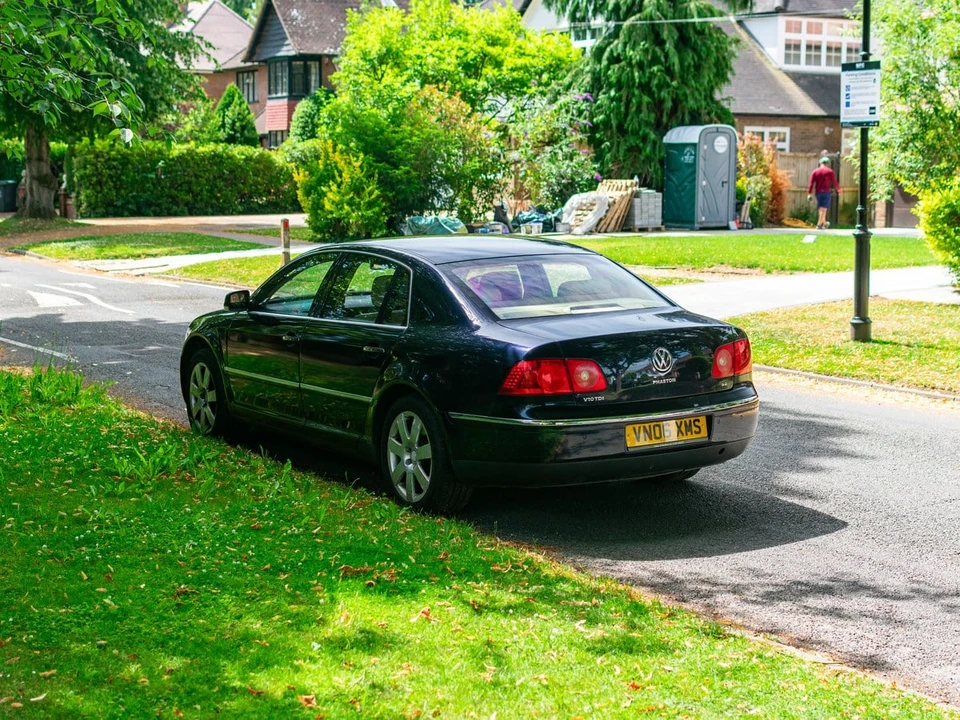 2006 Volkswagen Phaeton - Image 16 of 30