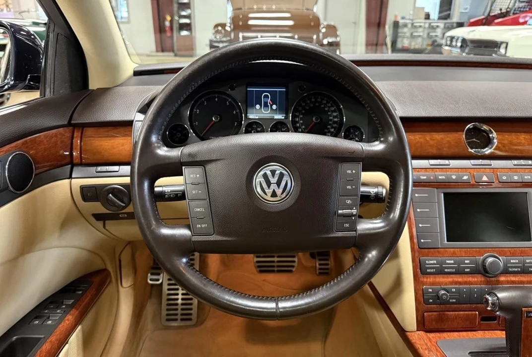 2006 Volkswagen Phaeton - Image 8 of 21